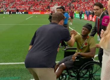 Thomas Müllers herzlicher Moment mit Ismaël Koné