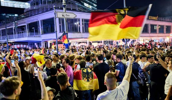 Spannung und Kontroversen: Fußball-WM im Fokus