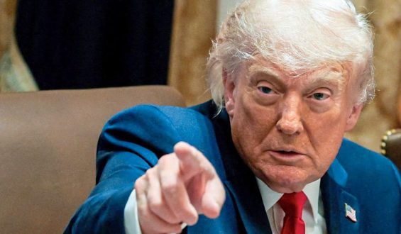 US-Militär startet Vergeltungsangriffe gegen Iran nach Helikopter-Absturz