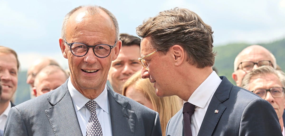 Spekulationen über Kanzlerwechsel: Signal von Wüst bei Merz-Besuch