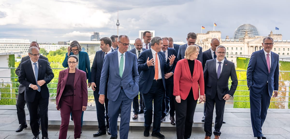 Schwarz-rote Koalition diskutiert Reformpläne mit Sozialpartnern