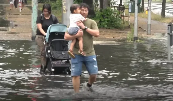Unwetter trifft die Hauptstadt: Berlin unter Wasser