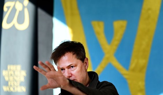 Festivalchef Rau erklärt die Unvermeidbarkeit der Absage