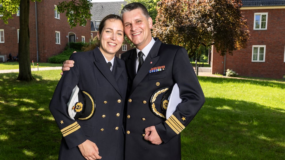 Vater und Tochter bei der Marine: Eine gemeinsame Mission