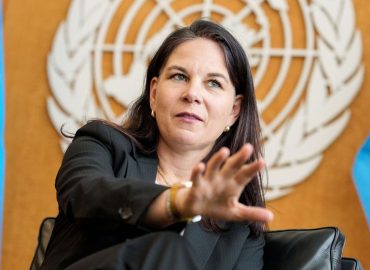 Baerbock warnt vor UN-Finanzkürzungen in Afrika