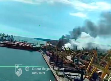 Ukrainische Streitkräfte legen russisch besetzten Hafen in Mariupol lahm