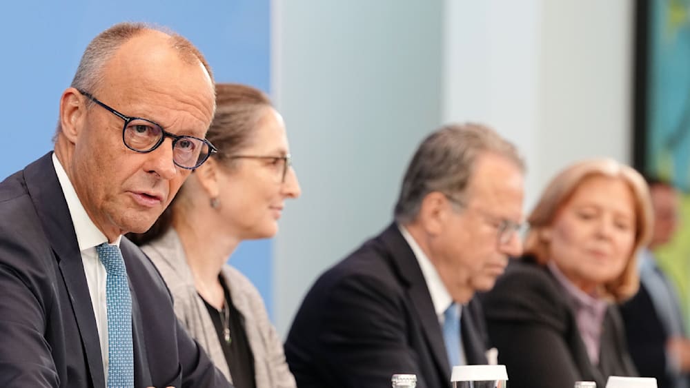 Reform der Altersversorgung: Regierung setzt Empfehlungen um
