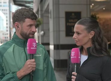 Laura Wontorra kritisiert Thomas Müller im Live-TV