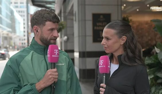 Laura Wontorra kritisiert Thomas Müller im Live-TV