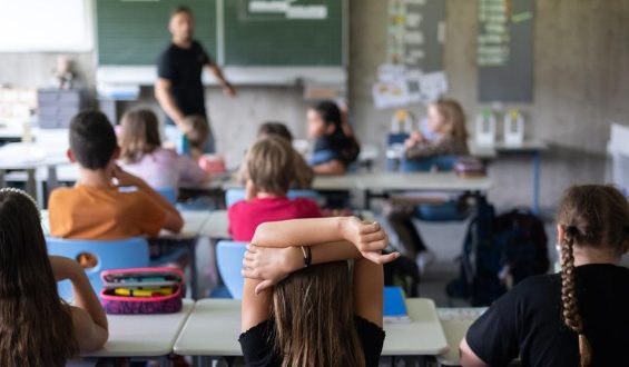 Herausforderungen im Schulalltag: Lehrerperspektiven und Schülerverhalten