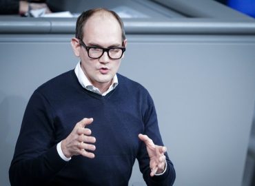 Kontroversen um Pflegereform: Kritik von Grünen und Linken