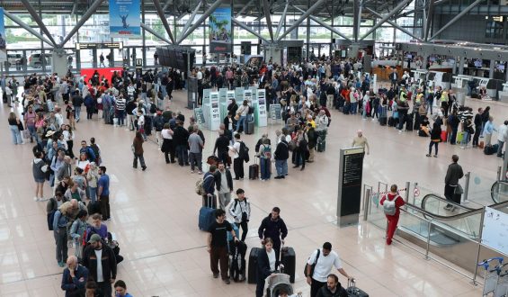 Mann im Sicherheitsbereich: Hamburger Flughafen zeitweise gesperrt