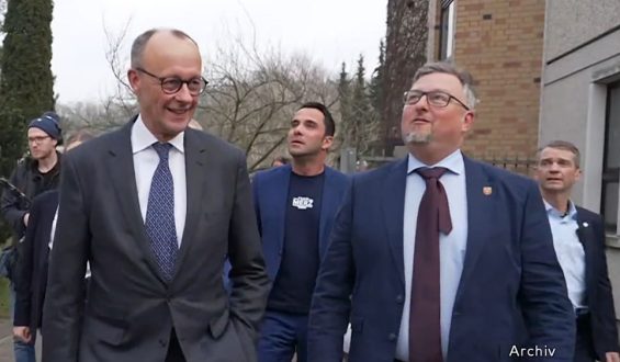 Umfrage: AfD führt in Mecklenburg-Vorpommern, SPD verkürzt Rückstand