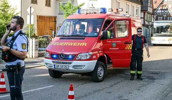 Gefahrgut auf A8: Evakuierungen und Waldbrandgefahr