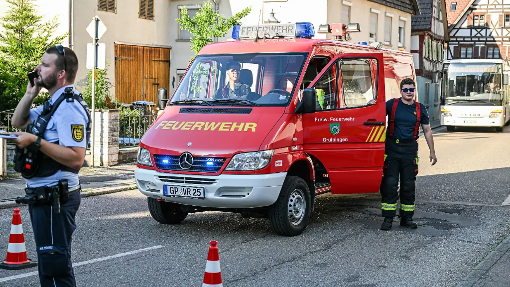 Gefahrgut auf A8: Evakuierungen und Waldbrandgefahr
