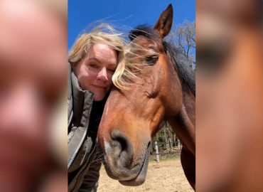 Judith Rakers verabschiedet sich von Pferd Carlson