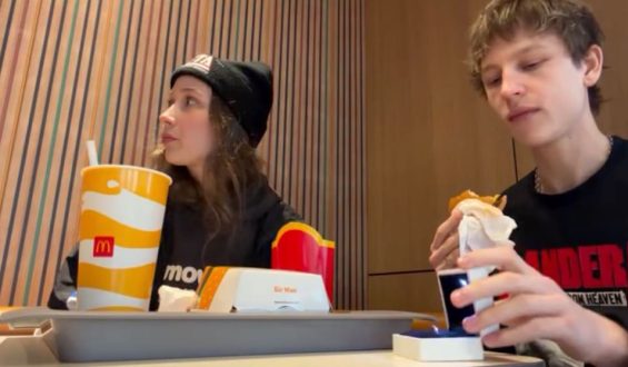 Überraschender Heiratsantrag bei McDonald’s