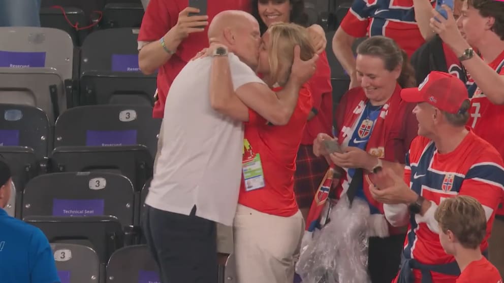 Norwegen-Trainer Ståle Solbakken zeigt große Emotionen nach Sieg