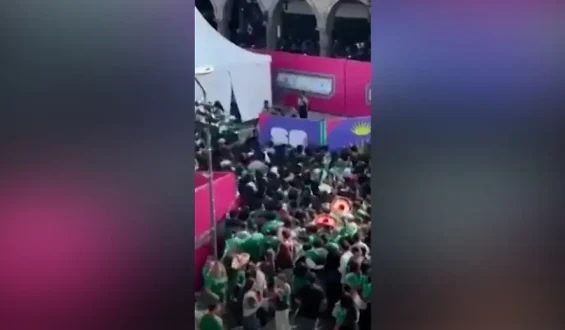 Polizei Stoppt Menschenandrang: Chaos bei Public Viewing in Guadalajara