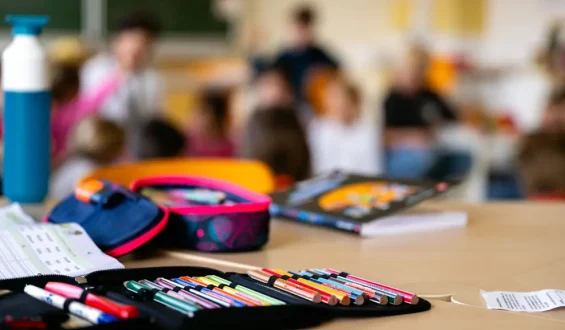 Bildungsbericht analysiert Druck auf Kitas und Schulen trotz Geburtenrückgang