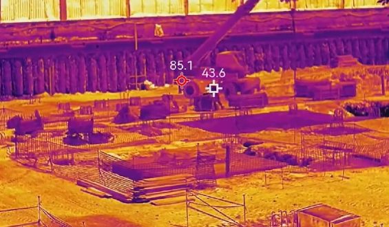 Arbeiten in Roms Hitze: Herausforderungen der Bauarbeiter