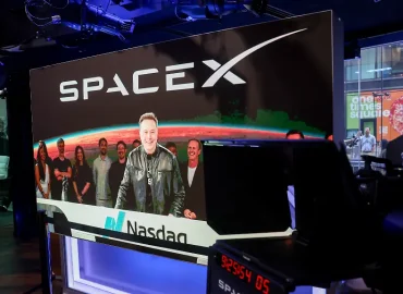 SpaceX startet mit historischem Börsengang