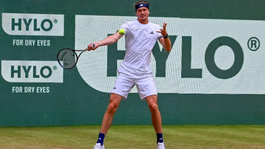 Zverev kämpft sich ins Halbfinale von Halle