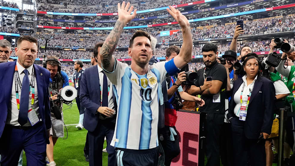 Kontroversen um Schiedsrichterentscheidung nach Nachricht von Lionel Messi