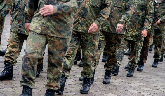Gesetzesvorschlag für verpflichtenden Reservedienst stößt auf Widerstand