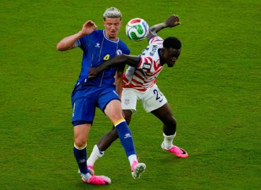 Überraschende Diskussion um Platzverweis im Fußball