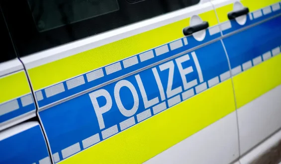 Polizeieinsatz nach Verfolgungsfahrt: Schüsse auf flüchtendes Fahrzeug
