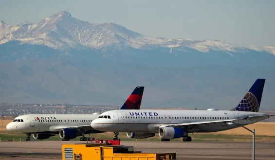 United Airlines plante offenbar Übernahme von Delta Airlines