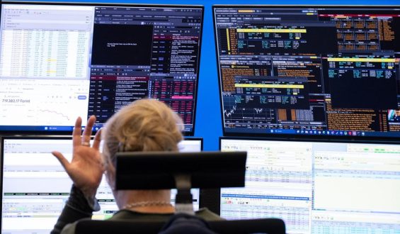 DAX erreicht neues Rekordhoch nach fallenden Ölpreisen