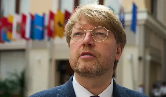 Oppositionspartei Jabloko zugelassen: Hoffnung bei Duma-Wahl