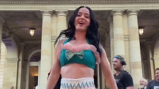 Katy Perry dreht Video am Neuen Schloss in Stuttgart