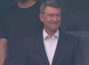 Hätten Sie Wayne Gretzky auf der Tribüne erkannt?