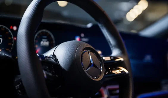 Mercedes-Benz Gewinnanstieg trotz Herausforderungen im China-Geschäft