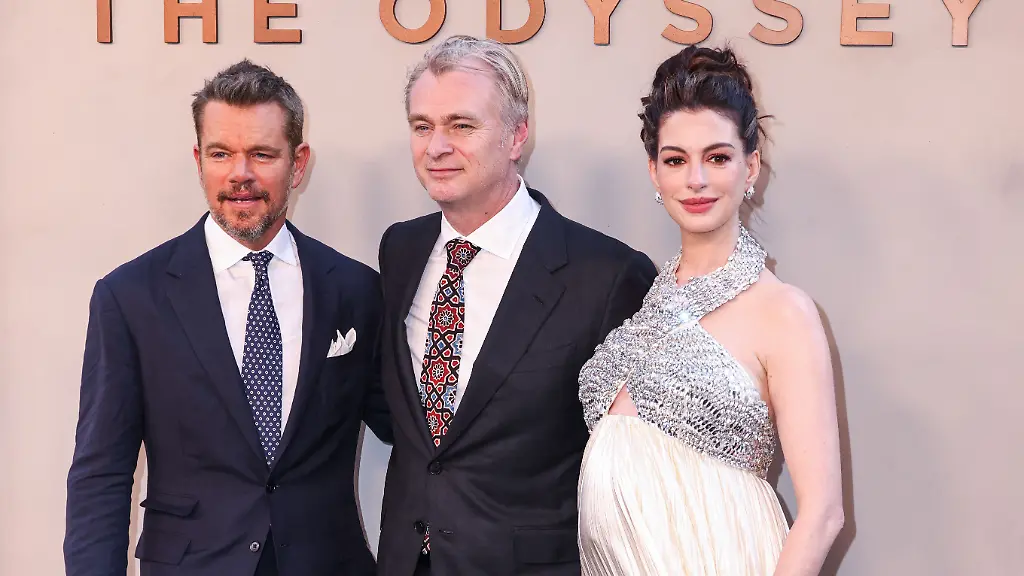 Kein Handy: Warum Christopher Nolan andere Wege zur Kommunikation wählt