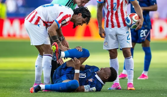 Frankreich besiegt Paraguay im Achtelfinale