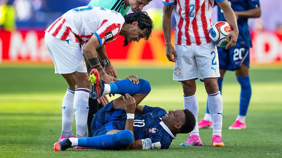 Frankreich besiegt Paraguay im Achtelfinale