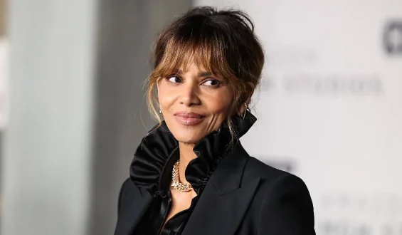 Halle Berry Bekämpft Altersdiskriminierung mit 59 Jahren