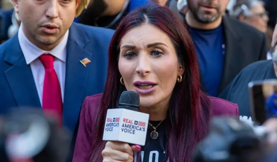 Laura Loomers Wandel in der Ukraine-Frage