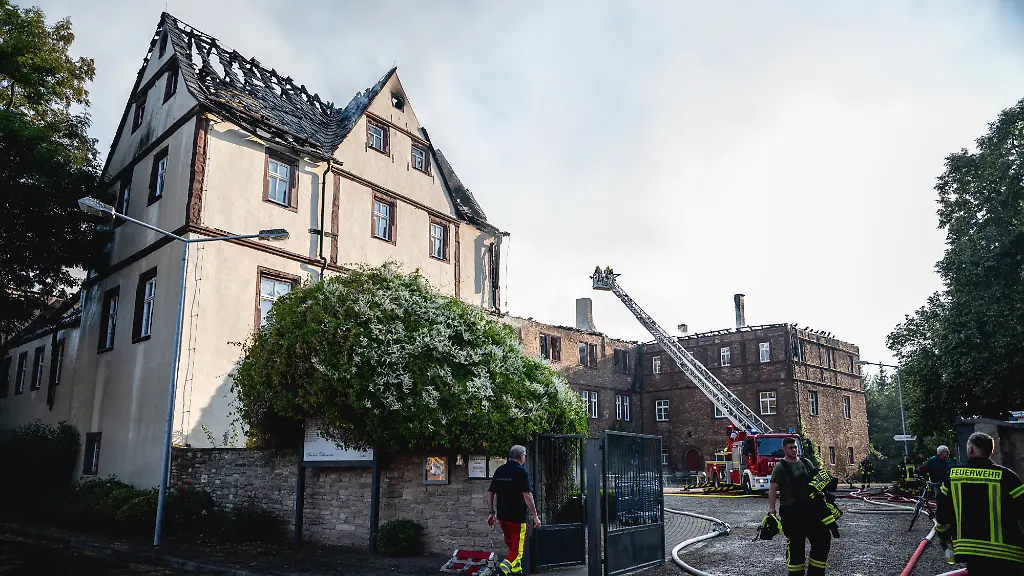 Erheblicher Brandschaden im Schloss Wallhausen
