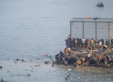 Gerüchte um spanisches Gerichtsurteil verursachen Migrantenandrang in Ceuta