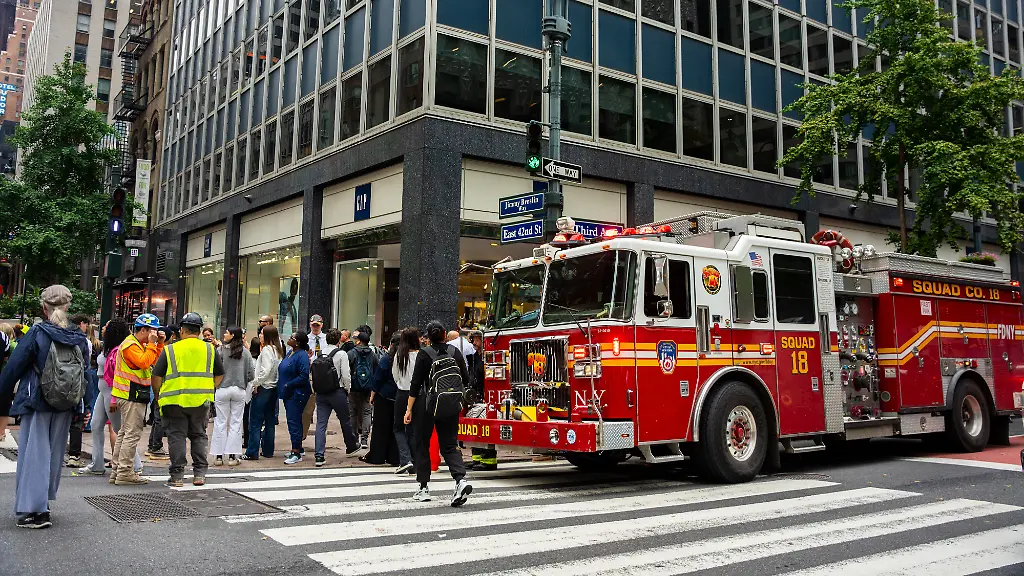 Einsturzgefahr in Manhattan: Wolkenkratzer und Straßen geräumt