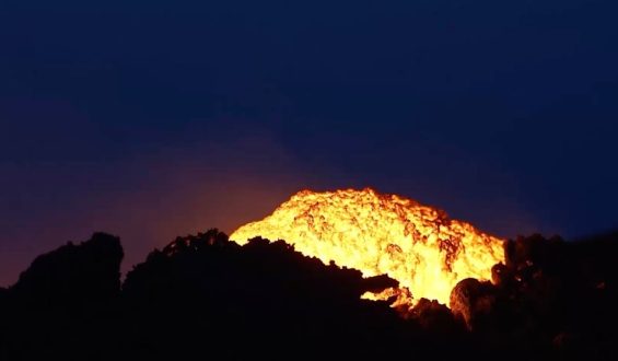 Ätna spuckt wieder Lava: Naturgewalt auf Sizilien