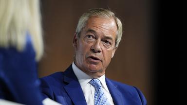 Nigel Farage kündigt Mandatsniederlegung an