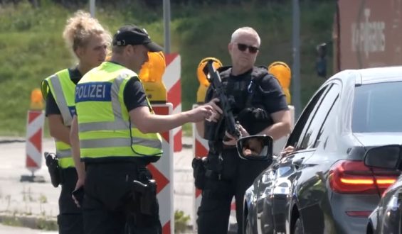 Fahndung nach Anschlag auf CSD in Berlin