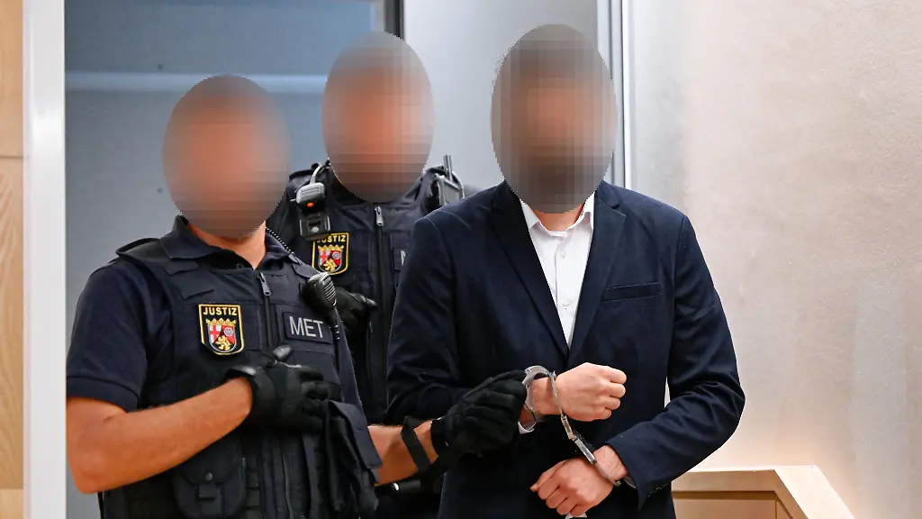 Zehn Jahre Haft für tödlichen Angriff auf Zugbegleiter