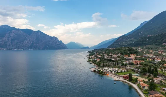 Deutscher Tourist stirbt bei Gleitschirmunfall am Gardasee